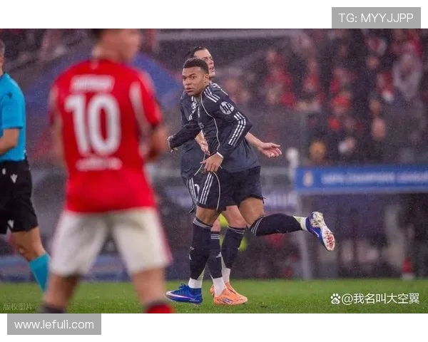 阿韦洛亚：欧冠不容小觑 联赛确实有难题